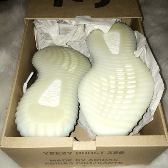 Shoes - Picture 2 of 4